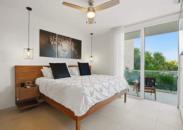Pearl Access L 11 Pools L Club Onsite